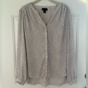 Adrienne Vittadini White and Gray Blouse
